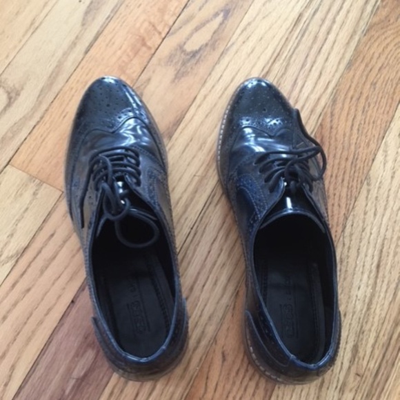 Navy Women's Leather Wingtips Size 6 - Picture 3 of 6